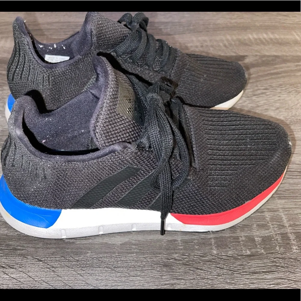 Adidas Sneakers size 6 - Picture 4 of 7